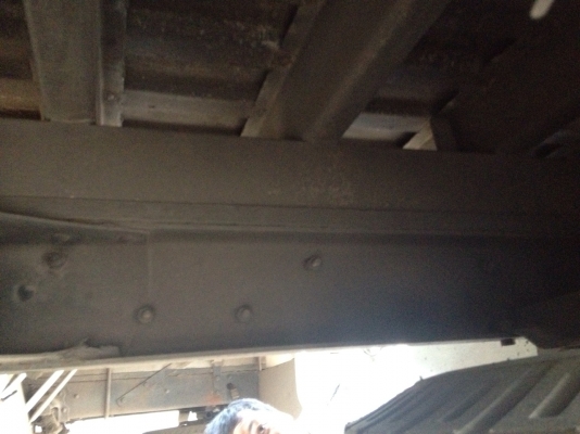 รถฮีโน่ 6 ล้อ KM779  รั้ว  117 แรงม้า  ( มีขาย 2 คัน คู่ )  สนใจติดต่อ 081 - 6079515