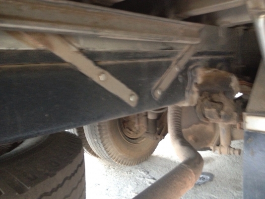 รถฮีโน่ 6 ล้อ KM779  รั้ว  117 แรงม้า  ( มีขาย 2 คัน คู่ )  สนใจติดต่อ 081 - 6079515