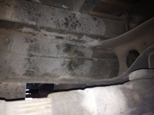 รถฮีโน่ 6 ล้อ KM779  รั้ว  117 แรงม้า  ( มีขาย 2 คัน คู่ )  สนใจติดต่อ 081 - 6079515