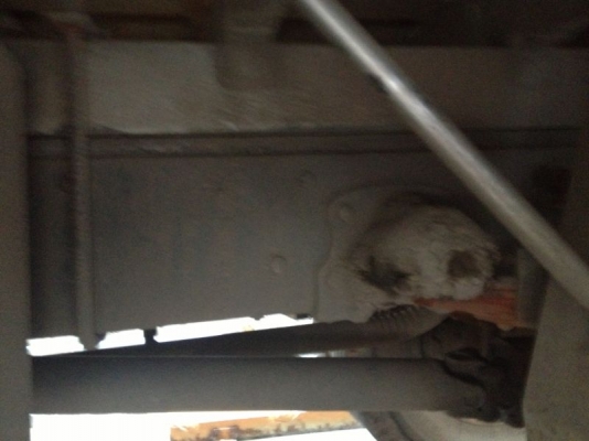 รถฮีโน่ 6 ล้อ KM779  รั้ว  117 แรงม้า  ( มีขาย 2 คัน คู่ )  สนใจติดต่อ 081 - 6079515