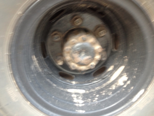 รถฮีโน่ 6 ล้อ KM779  รั้ว  117 แรงม้า  ( มีขาย 2 คัน คู่ )  สนใจติดต่อ 081 - 6079515