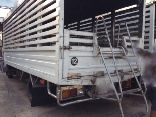 รถฮีโน่ 6 ล้อ KM779  รั้ว  117 แรงม้า  ( มีขาย 2 คัน คู่ )  สนใจติดต่อ 081 - 6079515