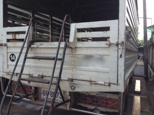 รถฮีโน่ 6 ล้อ KM779  รั้ว  117 แรงม้า  ( มีขาย 2 คัน คู่ )  สนใจติดต่อ 081 - 6079515