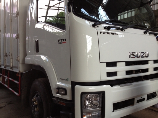 ขาย ISUZU FTRหัวโรโบคอบ CNG ห้างแท้ออกตรีเพชรปี 53 ตู้แห้ง10บาน