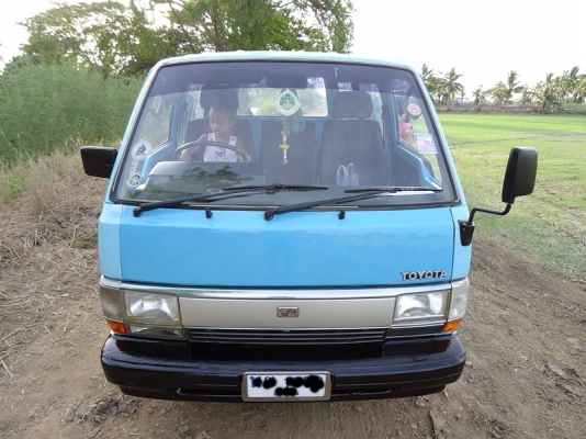 .ขายครับ รถตู้ Toyota สภาพดี   เครื่อง 2L  เอกสารพร้อมโอน