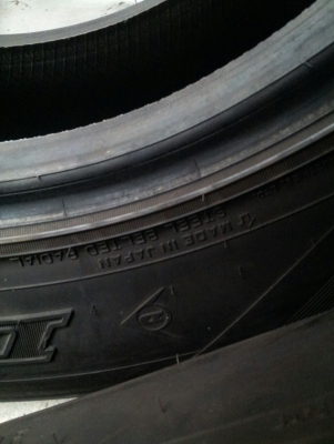 ขายยางดันล๊อปAT3  ปี12 235/85r16  4เส้น 10000-