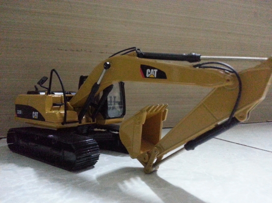 cat 320D L รายละเอียดโมเดลสวยคับ เหมาะกับการเก็บสะสมหรือตั้งโชว์คับ ขยับได้เหมือนจริงทุกส่วนคับ ทำจากเหล็กทั้งคัน สนใจโทรสอบถามได้ตลอดทุกเวลาคับ พร้อมส่งคับเหลืออีก2ชิ้นคับ cat 320D L รายละเอียดโมเดลสวยคับ เหมาะกับการเก็บสะสมหรือตั้งโชว์คับ ขยับได้เหมือนจริงทุกส่วนคับ ทำจากเหล็กทั้งคัน สนใจโทรสอบถามได้ตลอดทุกเวลาคับ พร้อมส่งคับเหลืออีก2ชิ้นคับ