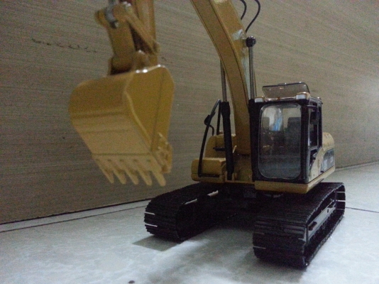 cat 320D L รายละเอียดโมเดลสวยคับ เหมาะกับการเก็บสะสมหรือตั้งโชว์คับ ขยับได้เหมือนจริงทุกส่วนคับ ทำจากเหล็กทั้งคัน สนใจโทรสอบถามได้ตลอดทุกเวลาคับ พร้อมส่งคับเหลืออีก2ชิ้นคับ cat 320D L รายละเอียดโมเดลสวยคับ เหมาะกับการเก็บสะสมหรือตั้งโชว์คับ ขยับได้เหมือนจริงทุกส่วนคับ ทำจากเหล็กทั้งคัน สนใจโทรสอบถามได้ตลอดทุกเวลาคับ พร้อมส่งคับเหลืออีก2ชิ้นคับ