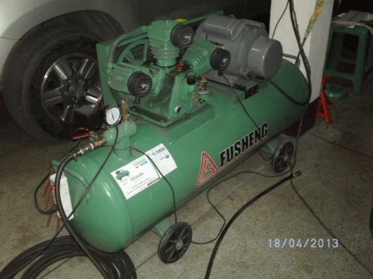 ขายด่วน ปั๊มลม ฟูเชง 3hp ไฟ220V  สภาพดีมาก พร้อม เคน ยก