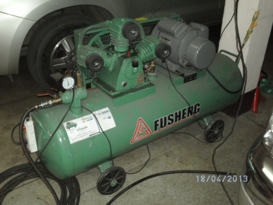 ขายด่วน ปั๊มลม ฟูเชง 3hp ไฟ220V  สภาพดีมาก พร้อม เคน ยก