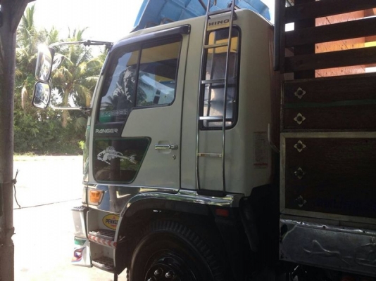 รถฮีโน่ 10 ล้อ รั้ว FL3H 195 แรงม้า สนใจติดต่อ 081 - 6079515 รถฮีโน่ 10 ล้อ รั้ว FL3H 195 แรงม้า สนใจติดต่อ 081 - 6079515