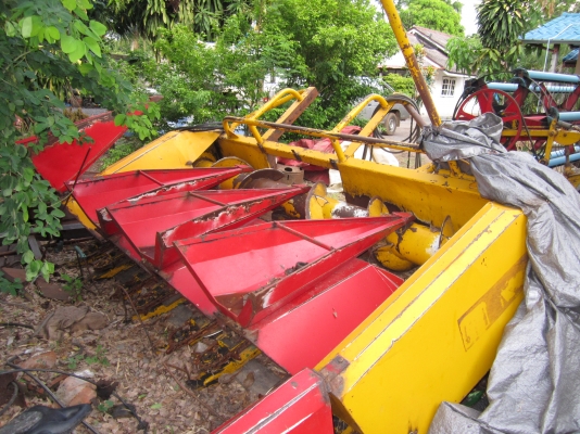 ขายจ้าวช้างปี 50 ยกชุด รถเกี่ยวมัดจำแล้วครับ  เหลือเทลเลอร์ครับ