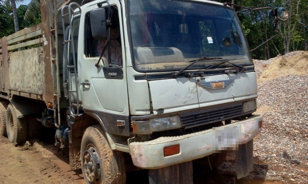 HINO FM3M 240 แรงม้า มีเล่มพร้อมโอน เดิมราคา  1,150,000 บาท