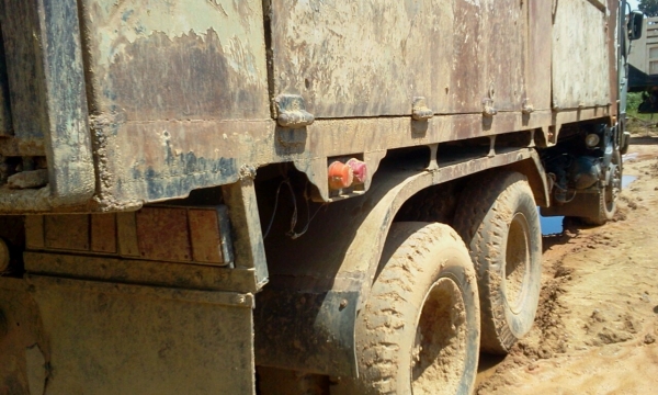 HINO FM3M 240 แรงม้า มีเล่มพร้อมโอน เดิมราคา  1,150,000 บาท