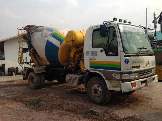 รถหกล้อโม่ปูน มีลิปเปอร์ สภาพสมบูรณื มีเล่มทะเบียน