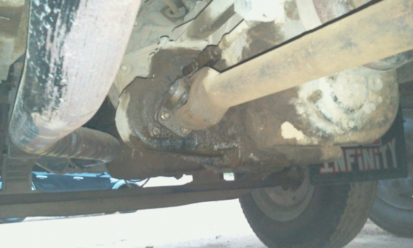 รถบรรทุกหกล้อดั้มยี่ห้ออีซูซุ รถบรรทุกหกล้อดั้มยี่ห้ออีซูซุ