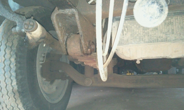 รถบรรทุกหกล้อดั้มยี่ห้ออีซูซุ รถบรรทุกหกล้อดั้มยี่ห้ออีซูซุ