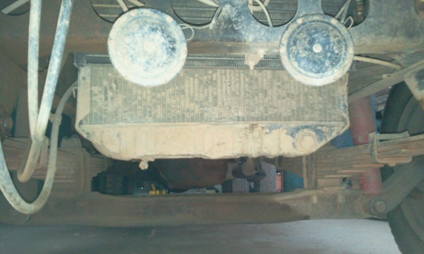 รถบรรทุกหกล้อดั้มยี่ห้ออีซูซุ รถบรรทุกหกล้อดั้มยี่ห้ออีซูซุ