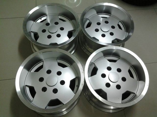 ล้อแม็ก หน้ากว้าง ออฟลึก หลายชุด ถูกๆ