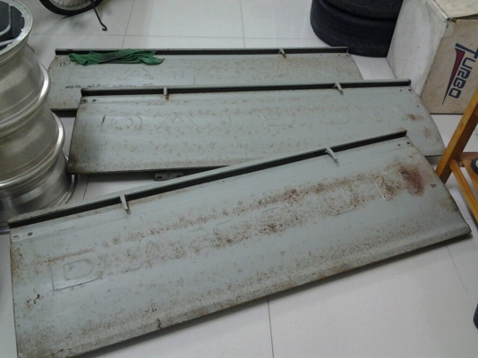 ฝาท้าย DATSUN 720