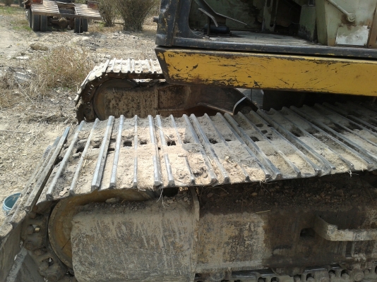 รถแบคโฮ CAT  E200B  สภาพสวย  รถทำงานดี ไม่มีปัญหาจุกจิก