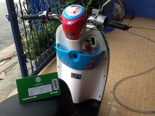 SCOOPY I โฉมปัจจุบันลายLOVERรถ5เดือนวิ่ง1xxxโลสภาพป้ายแดงมีเล่มพร้อมโอน