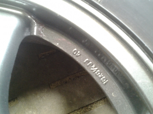 skyline ขอบ16 พร้อมยางขายถูกๆ