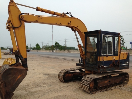 รถแบคโฮ KOMATSU PC60-3