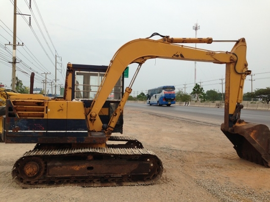 รถแบคโฮ KOMATSU PC60-3