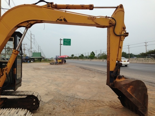 รถแบคโฮ KOMATSU PC60-3