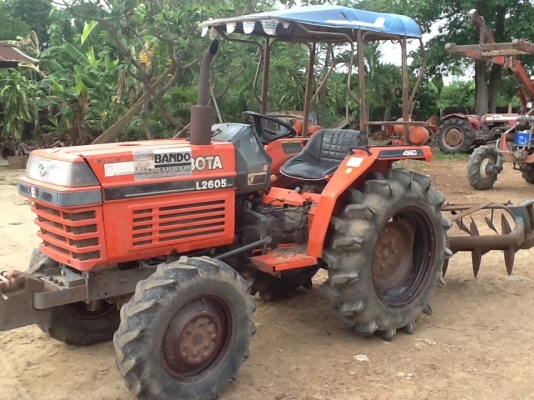 คูโบต้า 2605 4 WD 2 เพลา เดิมๆตามสภาพ เครื่องดี เกียร์ดี