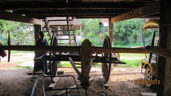 ขายเกวียนโบราณไม้พยุงเกือบทั้งหลังเริ่มจะหายากแล้วครับ เกวียนสภาพดีสภาพเกือบสมบูรณ์เก่าเก็บของผูเต่าแถวบ้านครับ  มียุ3หลังด่วนๆๆๆเปิดที่หลังละ13000บาทราคาคุยกันได้ครับสนใจติดต่อ 0801696651 อยู่อำนาจเจริญครับ