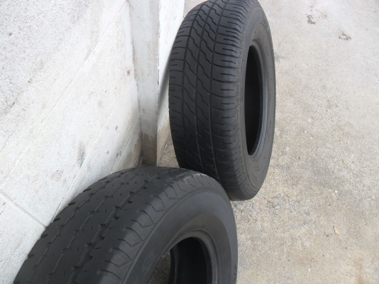 ยาง 195R14 บรรทุก สวยๆ 1 คู่ ราคา 1750 บาท
