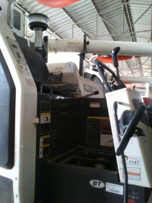 ขายรถเกี่ยวข้าว KUBOTA DC-95GM