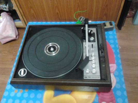 เครื่องเล่นแผ่นเสียง BSR อังกฤษ