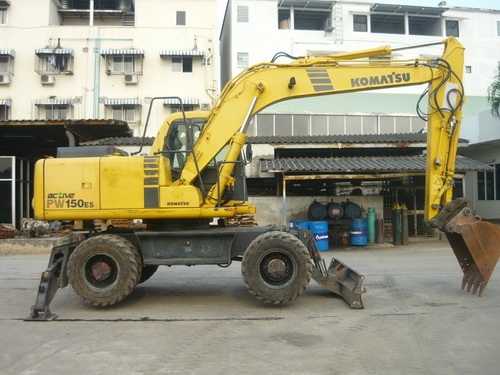 รถขุด Komatsu PW150-6 รถเก่านอก สภาพเดิมๆ เนี๊ยบไม่มีที่ติ รถขุด Komatsu PW150-6 รถเก่านอก สภาพเดิมๆ เนี๊ยบไม่มีที่ติ