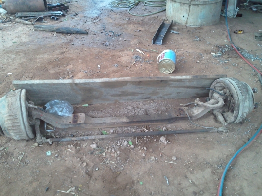 ขายเฟืองท้ายอีซูสุ 110 พร้อมขอบล้อและยาง 750  ขอบ 15 ครับ + ค้านหน้าครับ ราคาต่อรองได้