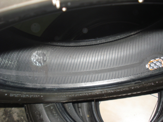 ขาย BRIDEGSTONT DUELER H/T 687 215-70-16 ปี 12 1ชุดถูกๆ