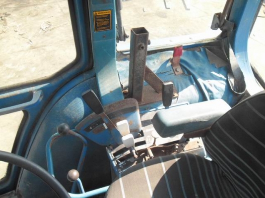 ขายรถไถ Ford 9700 4WD มือสองนำเข้า 6 สูบ พร้อมใช้งาน