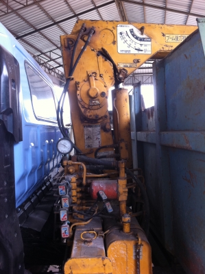 ISUZU NPR หัวการ์ตูน  (ดั้ม-เทรน TADANO 2.5 ตัน) ทำสีใหม่ทั้งคัน ตัวรถ NPR66LX5S-7101573 เครื่อง 4HF1-261685 (120 แรงม้า) เครื่องฟิตใหม่ คัสซีสวย ทะเบียนพร้อมโอน