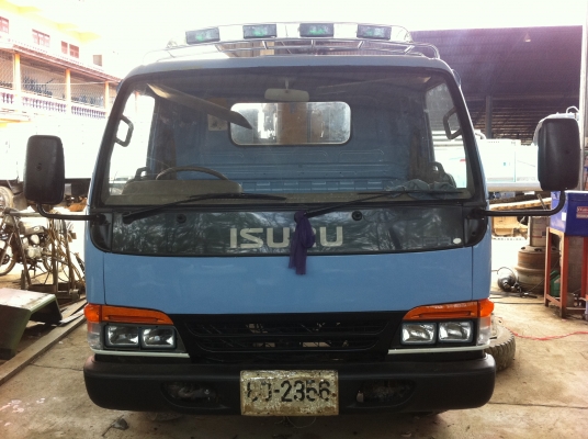 ISUZU NPR หัวการ์ตูน  (ดั้ม-เทรน TADANO 2.5 ตัน) ทำสีใหม่ทั้งคัน ตัวรถ NPR66LX5S-7101573 เครื่อง 4HF1-261685 (120 แรงม้า) เครื่องฟิตใหม่ คัสซีสวย ทะเบียนพร้อมโอน