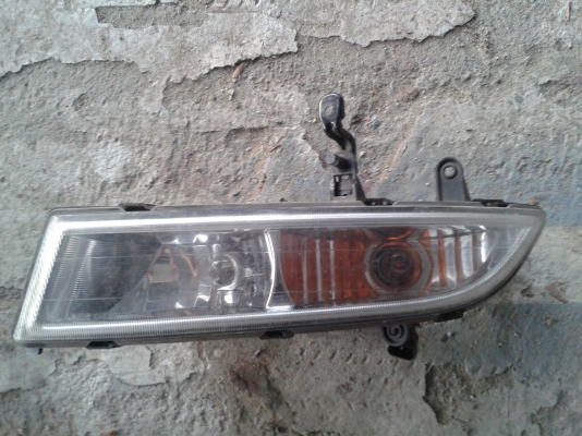 ขายไฟตัดหมอกซีเดียปี 2003 และไฟหน้าข้างซ้าย ขายไฟตัดหมอกซีเดียปี 2003 และไฟหน้าข้างซ้าย