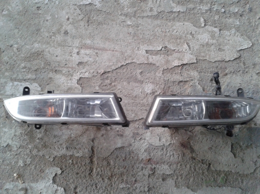 ขายไฟตัดหมอกซีเดียปี 2003 และไฟหน้าข้างซ้าย