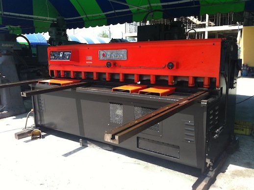 ขาย!เครื่องตัดเหล็กแผ่น หนา 3.2 มิล*2500มิล