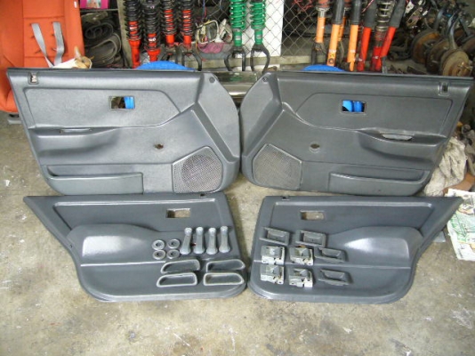 ขายแผงประตูมือหมุน c/v 88 ราคาเซ็ทละ 2,000 tel.089-777-7697