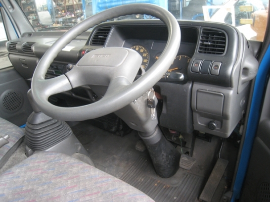 หัวรถ  ISUZU NKR การ์ตูน(หัวเล็ก) หัวนอก