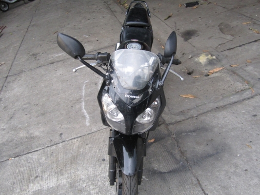 ยังไงก็ขาย CBR150ปี52ไมเหลืงขายตามสภาพชุดโอนครบ