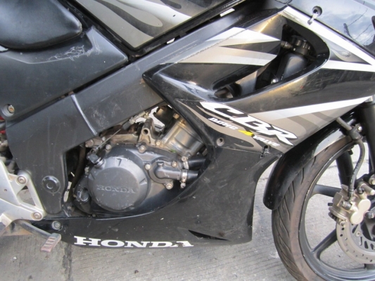ยังไงก็ขาย CBR150ปี52ไมเหลืงขายตามสภาพชุดโอนครบ