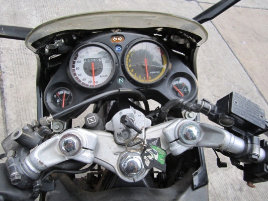 ยังไงก็ขาย CBR150ปี52ไมเหลืงขายตามสภาพชุดโอนครบ