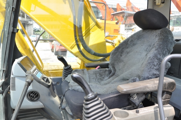 KOMATSU  PC 210 LC-8  SN K51208